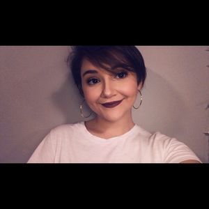 Meet your Posher, Addison